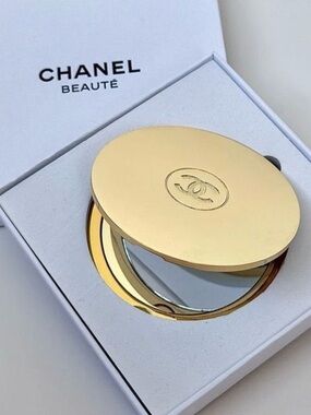 CHANEL beaute Gold Double Sided Mirror NIB GWP VIP Novelty